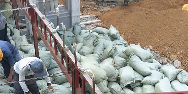 天津?yàn)I海新區(qū)某工地車庫(kù)頂板回填陶粒